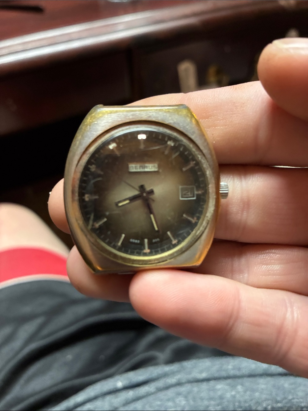 Brown Gradient Dial Men's Wristwatch with Date - Unbranded